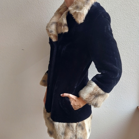 Stunning Faux Fur Mod 60s Pea Coat - Picture 5 of 10